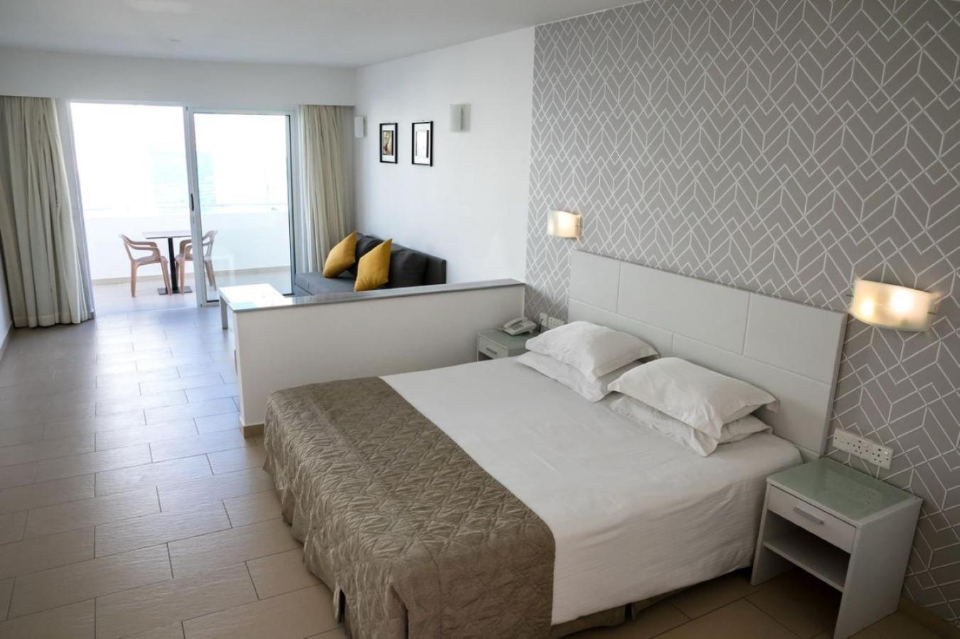 Theo Sunset Bay Hotel Kissonerga Ngoại thất bức ảnh
